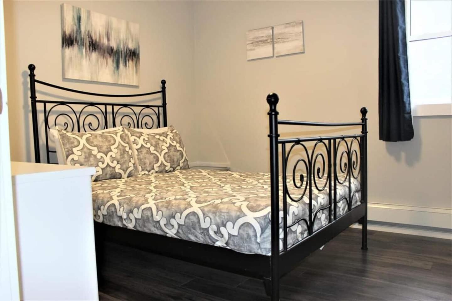 Apartamento Fallsview Boutique 2Bd 1B Niagara Falls Exterior foto